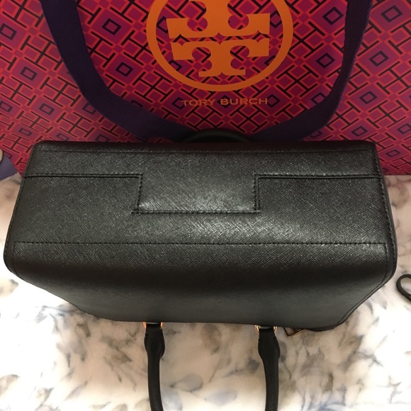 Tory Burch Small Robinson Double Zip Tote - Picture 4 of 8